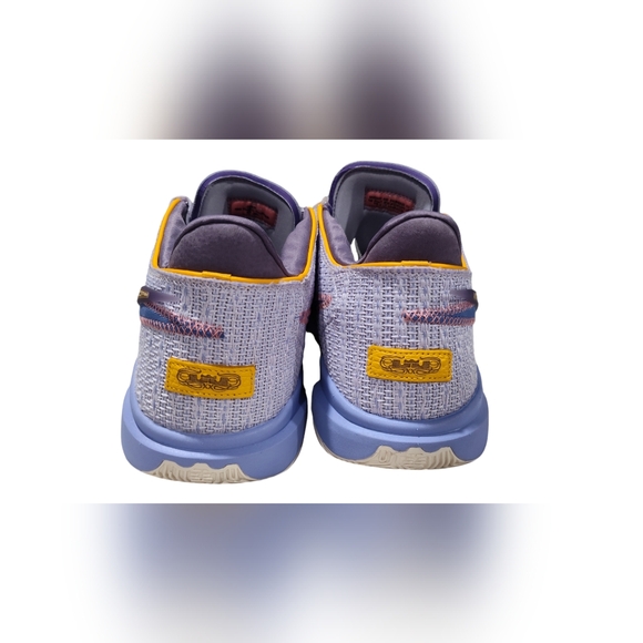 Nike Lebron 20 EP Violet Frost Purple and Gold sz 17 MENS - Picture 4 of 8